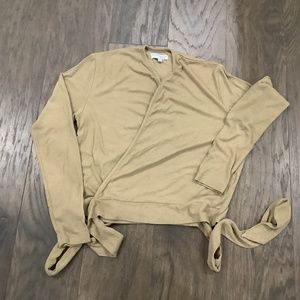 AliPicks ribbed v neck wrapped  tee shirt